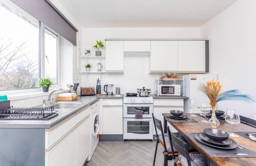 Newcastle-upon-Tyne Apartment | New Large 2 Bed entire apartment Near Newcastle upon Tyne
