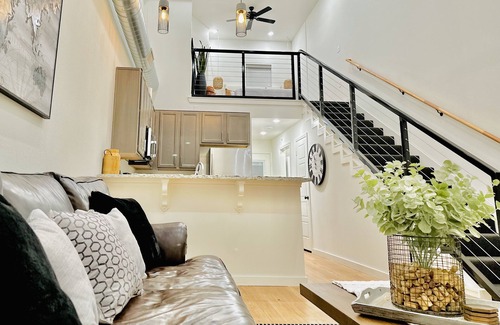 Lubbock Apartment | New, LBK LOFTY Dreams Apt, Great Location, by TTU!