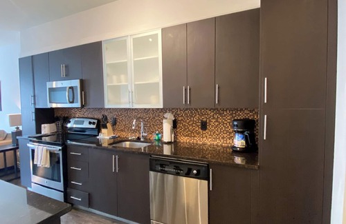 Arlington Apartment | NEW Listing 1BR 1- FREE parking, tons of amenities, and close to DC and metro
