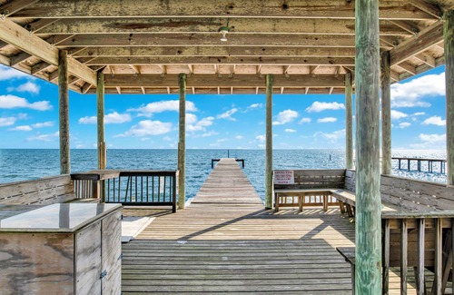 Fairhope House | NEW LISTING! Bayfront, Spacious 6-bedroom house in delightful Fairhope