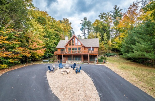 Intervale Cabin | New listing - Beautiful Spacious Custom Log Cabin.