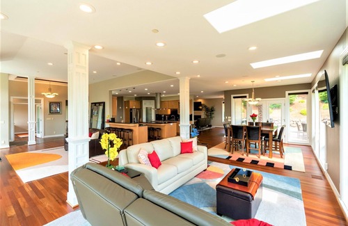 Forest Grove House | New Listing - Breathtaking vacation/work remotely in wine country!