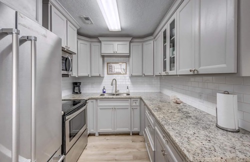 Aransas Pass House | New Listing! Breezy Palms