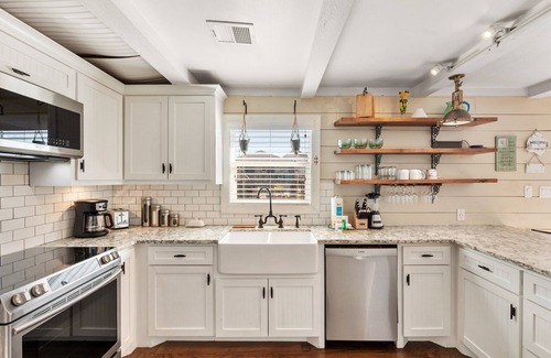 Isla Del Sol House | New Listing! Canal Home Cozy and Clean