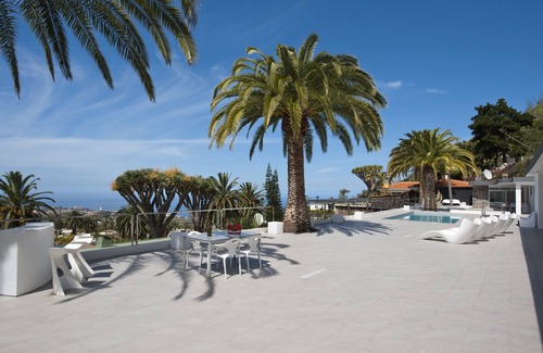 Los Gomez House | NEW LISTING! Casa El Balcon Grande