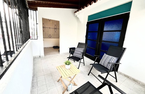 Santurce Apartment | New Listing! Central Location-Walk to Beach+near Airport+2 balconies+Mango Tree
