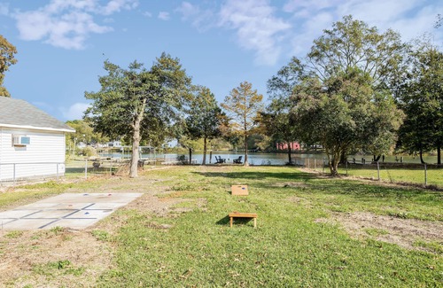 Portsmouth House | New listing! Charming, Waterfront Home-3 br,2 bath-sleeps 10!