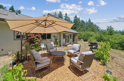 Freestone House | NEW LISTING! Compass Rose Reserve (2-Bedroom Home) by RedAwning