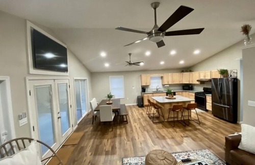 Bass Lake House | *New Listing* Cozy Lakefront Home - 10 Miles from Culver Academy