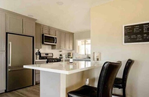 Salinas House | New listing, Cozy & Pet friendly 3 bedroom home in Monterey co.