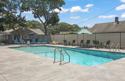 Hyannis Apartment | [New Listing] Cozy Studio near the Beach and Main Street - Captain Gosnold - 18C