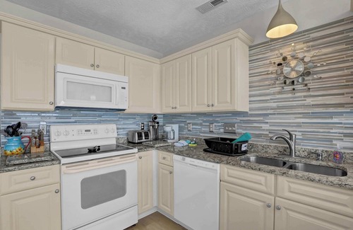 Sneads Ferry House | New listing Discount! Oceanfront | Private Beach Access