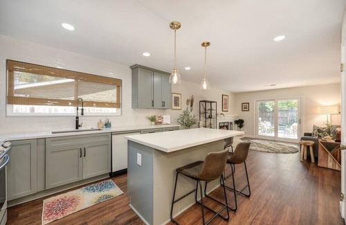 Davis House | NEW LISTING! Family-Friendly Getaway Near Slide Hill Park by RedAwning