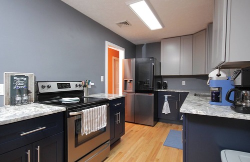 Lynchburg House | New Listing, Fresh 3-bedroom 2bath mid-term rental