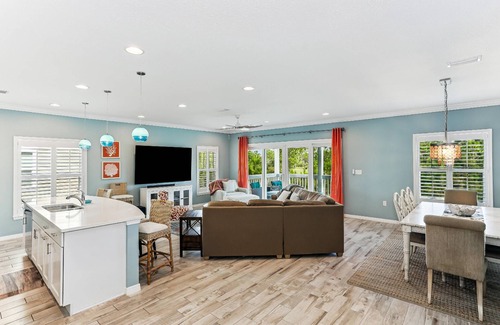 Ono Island House | New Listing! |Lost Key Villa |Private Beach Club |Free Golf |Tennis |Two community pools