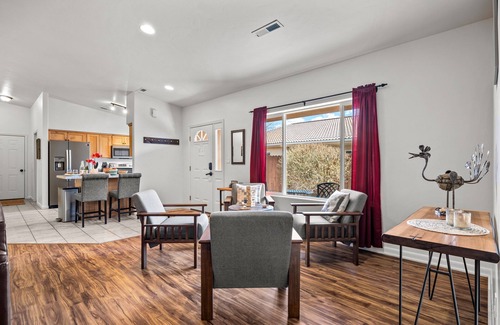 Moab House | NEW LISTING: Private Spa, Pet-Friendly, Pool, Close to Parks, Garage | C477
