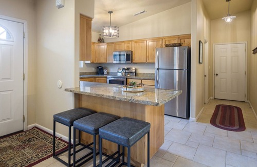 Moab House | New Listing: Private Spa | Sunroom | Pool | Garage | Close to Parks | C347