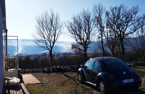 Vrlika House | NEW LISTING! Recharge your batteries in the House in beautiful nature!