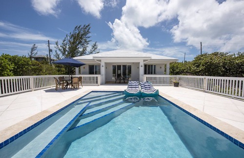 Rainbow Bay House | New Listing! Remodeled Beachfront House with Pool