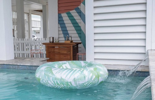 Galveston House | New Listing! Salty Bay Getaway - Your Luxury Beachside Escape w/pool!