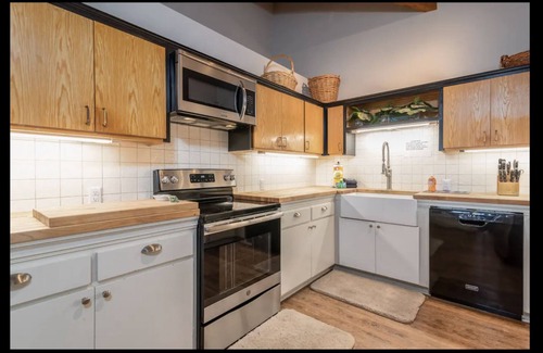 Gualala House | New listing ! Sea Breeze (private beach, spa & 240V outlet for fast EV charging)