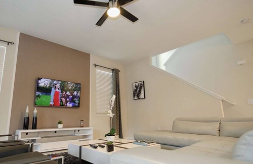Four Corners House | New Listing! Solara Resort, 5mi to Disney & 15mi to Universal - IT4448