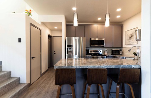 Desert Ridge House | New Listing Special! 3 Bedroom House in Prime Desert Ridge Location