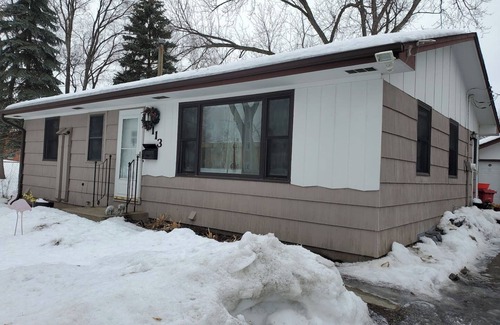 East Bloomington House | New Listing! The Mall of America(MOA) House