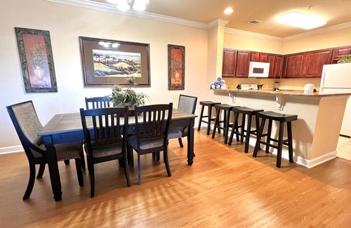 Davenport Apartment | New Listing! Tuscana Resort, 11mi to Disney & 18mi to Universal - FS381873