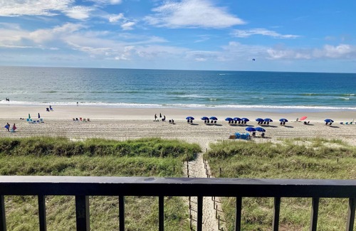 Crescent Beach Condo | New Listing! Oceanfront, Clean, 3 BR/3 BTH, Crescent Sands- North Myrtle Beach