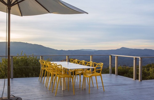 Glen Ellen House | New Listing - Views! Stars! Cielo!
