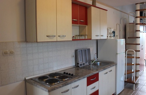 Caska Apartment | NEW LISTING!Vila Caska- ap 12-apartment for 5 people, pool, wifi, airconditioner