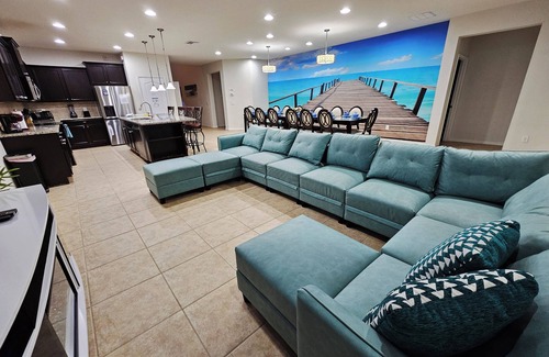 Four Corners House | New Listing! Windsor At Westside Resort, 8mi to Disney & 15mi to Universal - 96