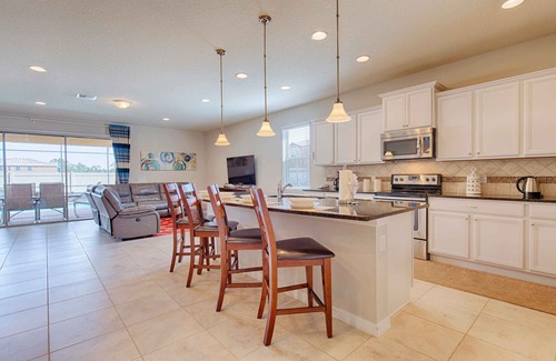 Four Corners House | New Listing! Windsor At Westside Resort, 8mi to Disney & 15mi to Universal - 102