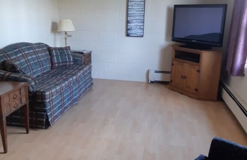 New London Apartment | New London Bay Motel - Apartments and rooms in scenic location - New London Bay Motel - Deluxe 1 bedroom Apartment #5
