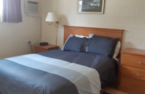 New London Apartment | New London Bay Motel - Apartments and rooms in scenic location - New London Bay Motel - Deluxe 1 bedroom Apartment #5