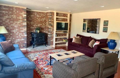 Whitehall House | New! Lower Level Ranch Home - 10 mins to Town