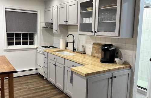 Ephrata Apartment | New! Lux 1BR APT at Square in Downtown Ephrata with WiFi, Mini Splits
