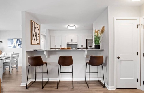 Terry Sanford Apartment | New LUXE APT 3BR Downtown Fay Unit B