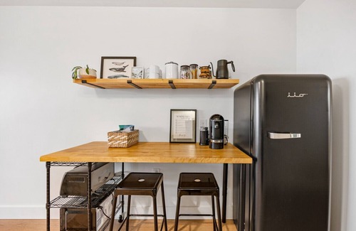 Juneau Apartment | *NEW* Luxe Studio with View: Walk to Tours & More!