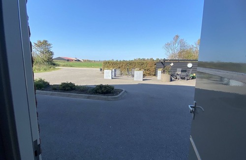 Serooskerke House | New! Luxurious four person holiday home in Serooskerke near Veerle in a quiet area.