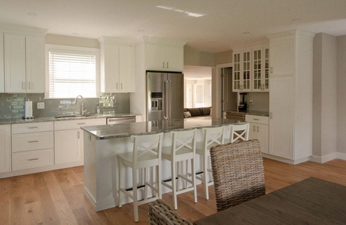 Dennis House | New Luxurious 4000 SF 6 Bedroom*Mayflower Beach *sleeps 18* park for 10 cars