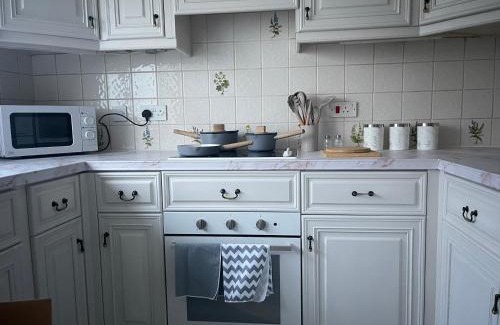 Chipstead House | New luxurious and spacious guest suite in Banstead