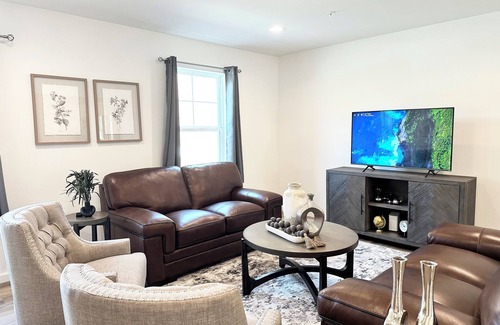 Reading House | New Luxurious Townhome in Reading, Near Lancaster, and Philadelphia