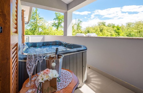 Savudrija Villa | New luxurious two-story Val Serena house near the sea Jacuzzi sauna Wifi