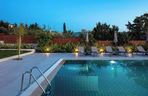 Chamalevri Villa | New luxurious villa with stunning pool,views &bbq!