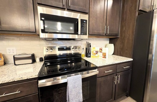 Bentonville Apartment | NEW Luxury 1BR w/Pool, Sauna, EV + 5‑Min Bike to Art by Copperkey Collection