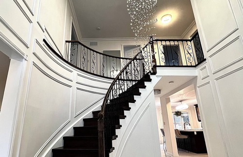 Fisherville House | *NEW Luxury 4 Bdrm Home w Pool Table & Jaccuzi
