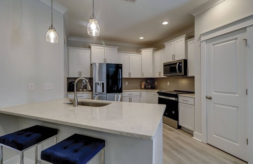 Hilton Head House | New Luxury 4 BR 3.5 BA Vacation Home 2 Kings 3 Queen Bikes & Beach Gear included