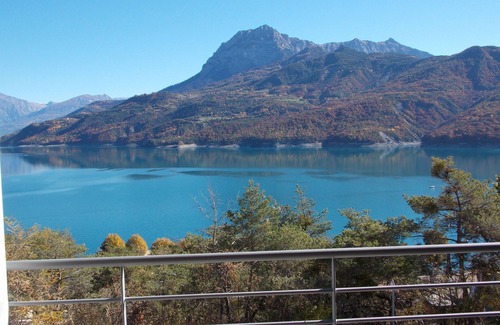 Chorges Apartment | New luxury apartment, 2 terraces with lake and mountain views